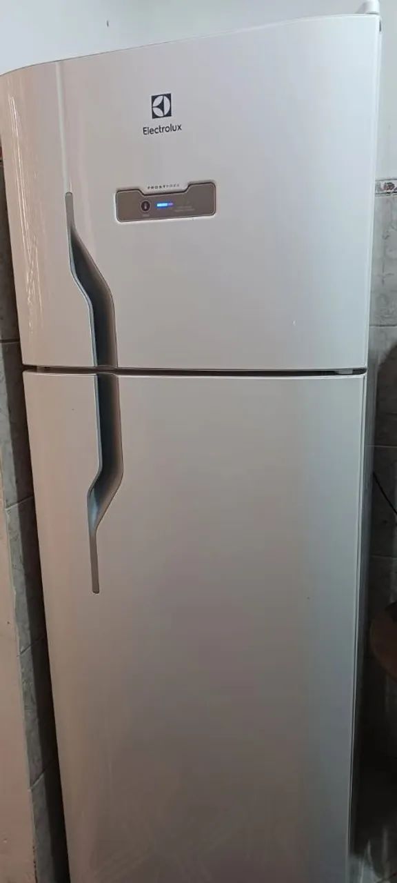 Geladeira Electrolux Frost Free Branco 310L