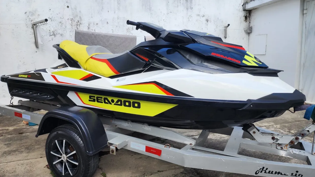Jet Ski Sea-Doo Wake 155- Impecável!