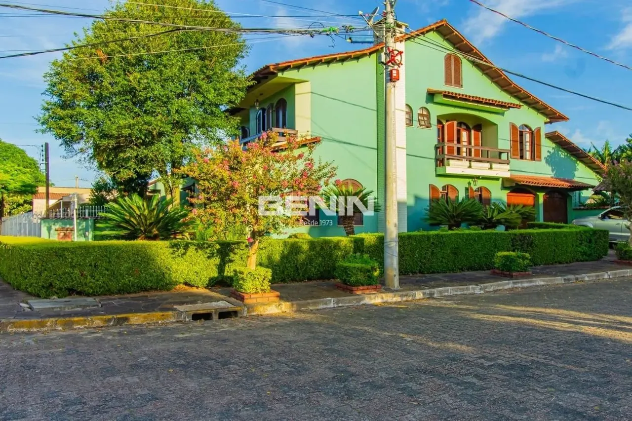 Venda de Sobrado em Canoas-RS, bairro Igara com 420m² Área Const. Venda de Sobrado em Cano
