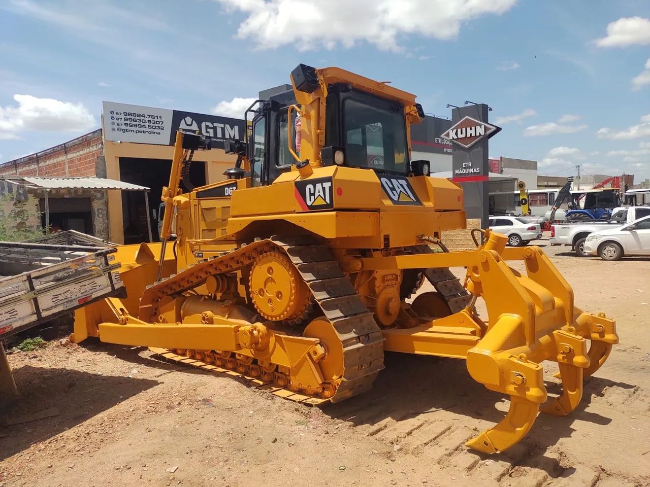 TRATOR DE ESTEIRA CATERPILLAR D6T 2012  Motor novo - Foto 3