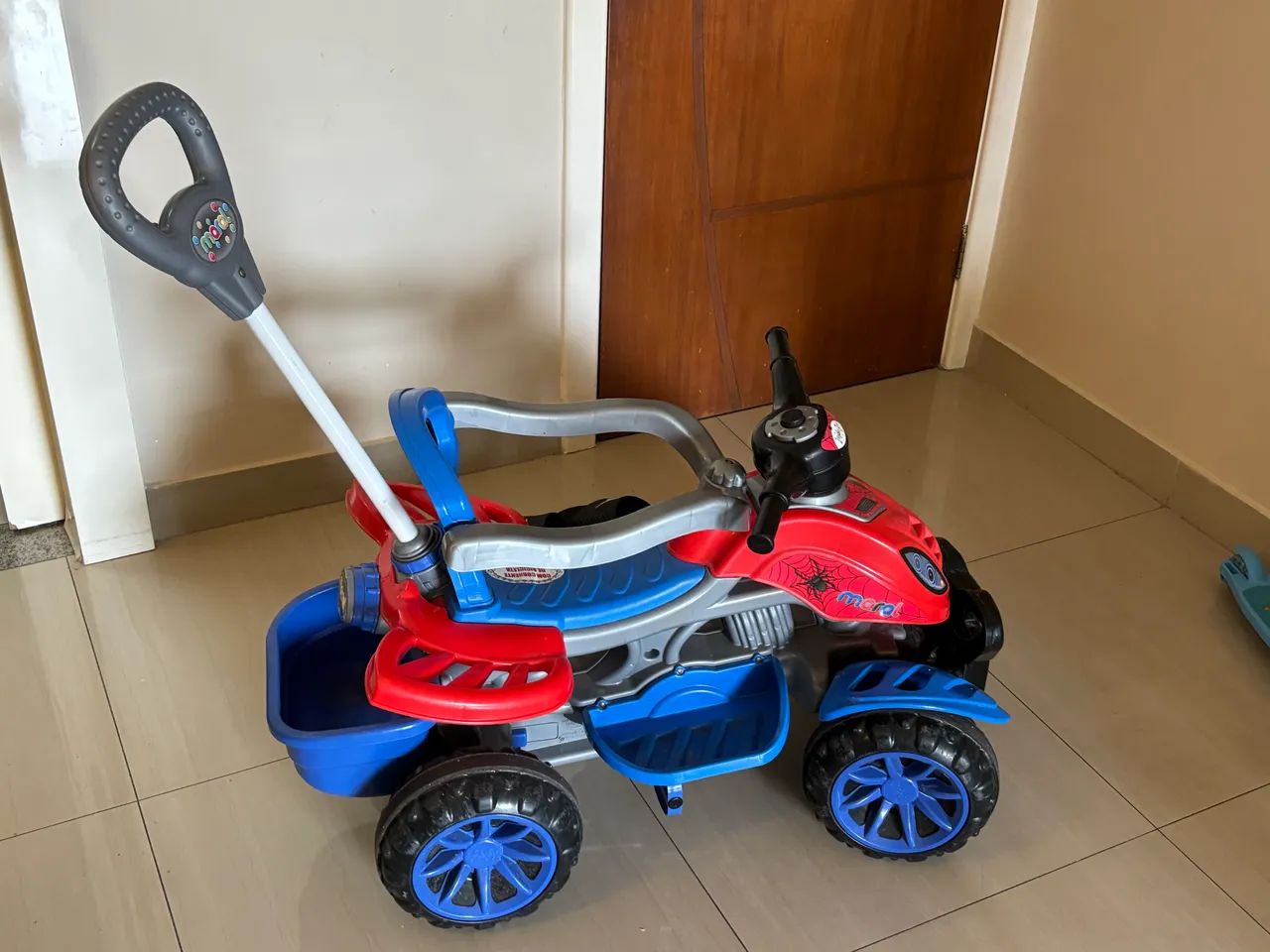 Quadriciclo infantil 
