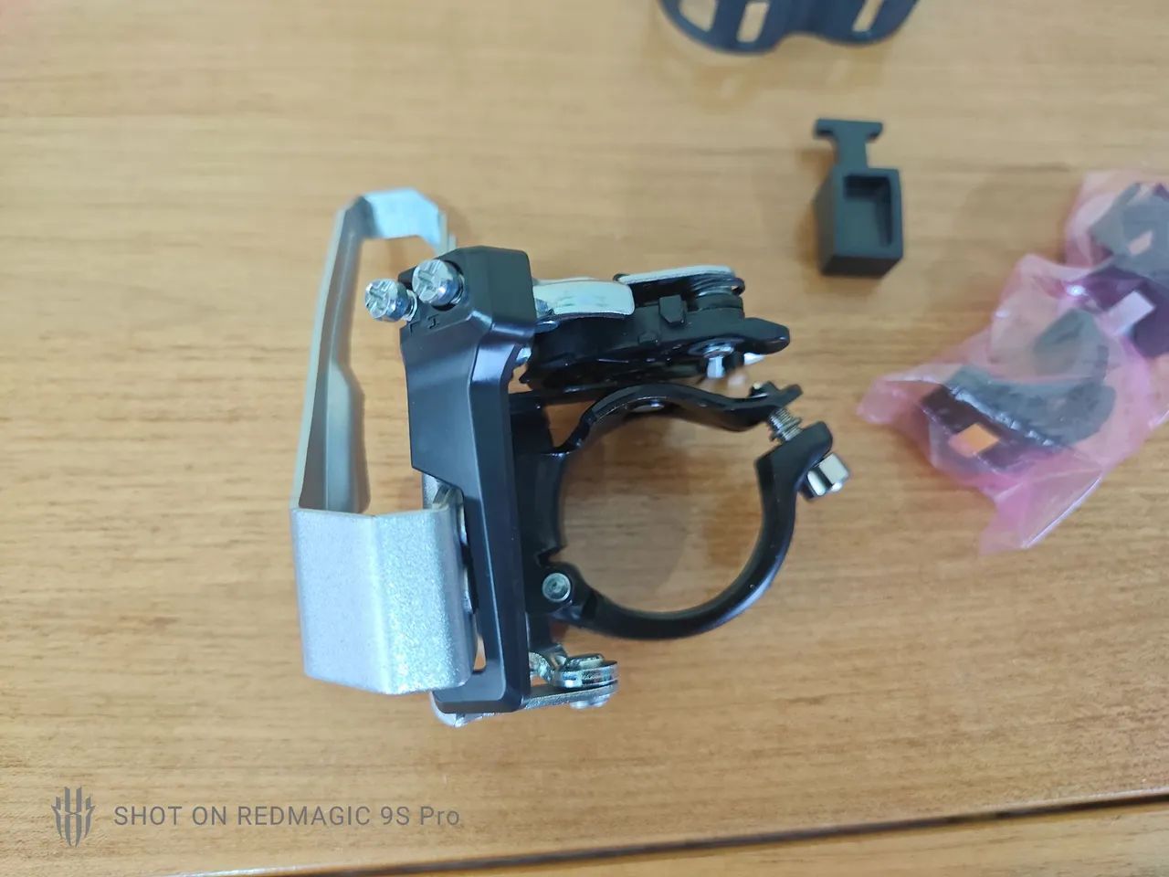 Câmbio dianteiro Shimano Cues 2v  U4000 - Foto 3