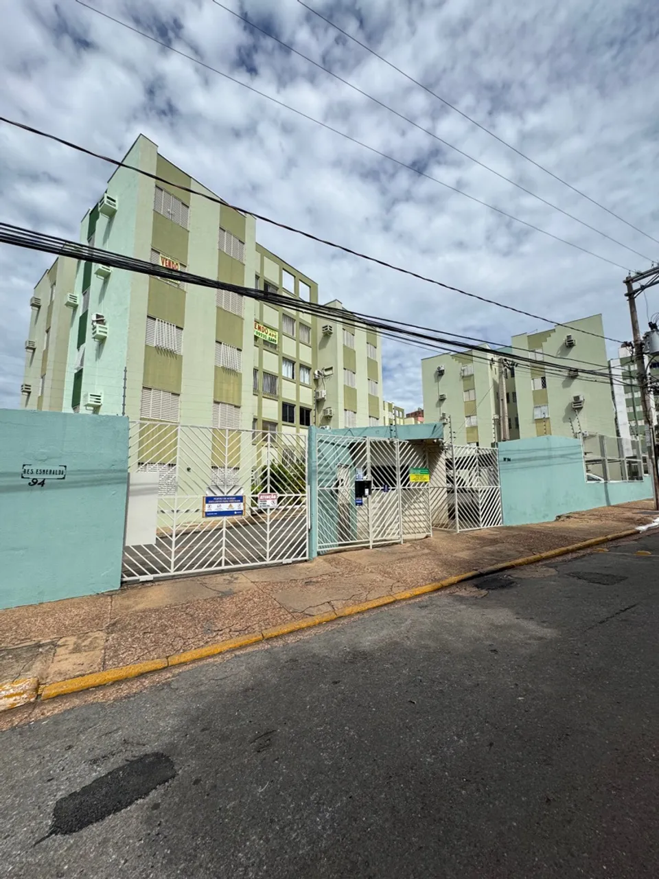 Apartamento no Condomínio Residencial Esmeralda 2