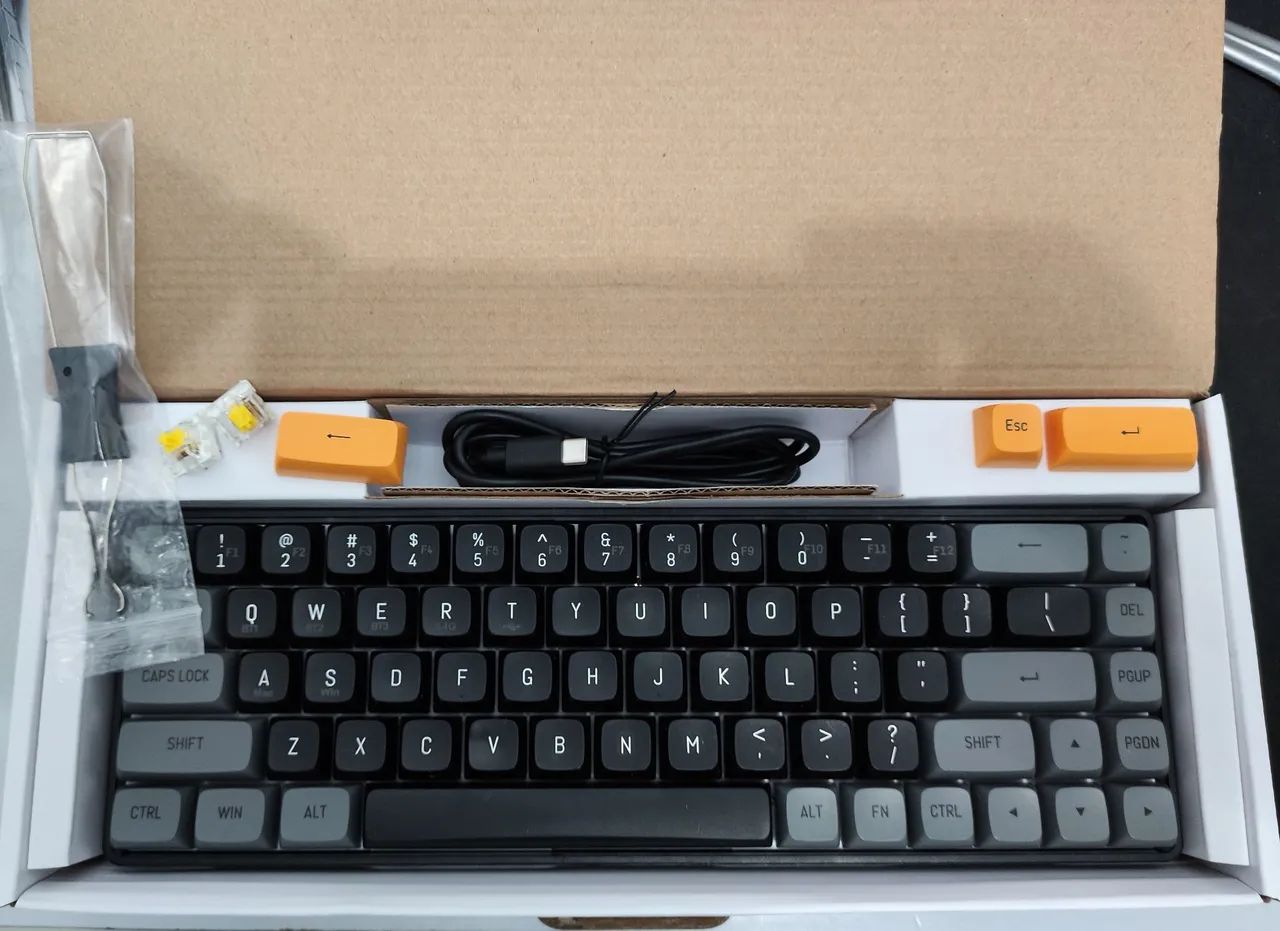 Teclado Mecânico 60% - Layout Compacto e Design Moderno