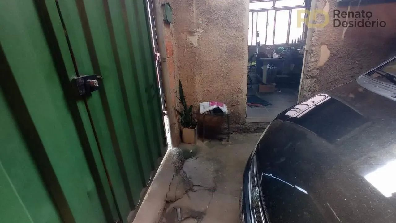 TERRENO 360M² COM CASA - LOJA E BARRACÕES - Foto 3