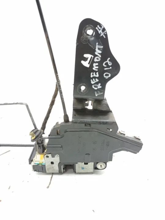 Fechadura Porta Traseira Esquerda Fiat Freemont 2.4 2012 - Foto 4