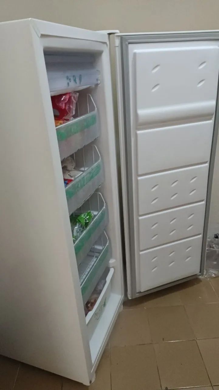Freezer vertical Consul 142 litros em Ótimo Estado - Foto 3