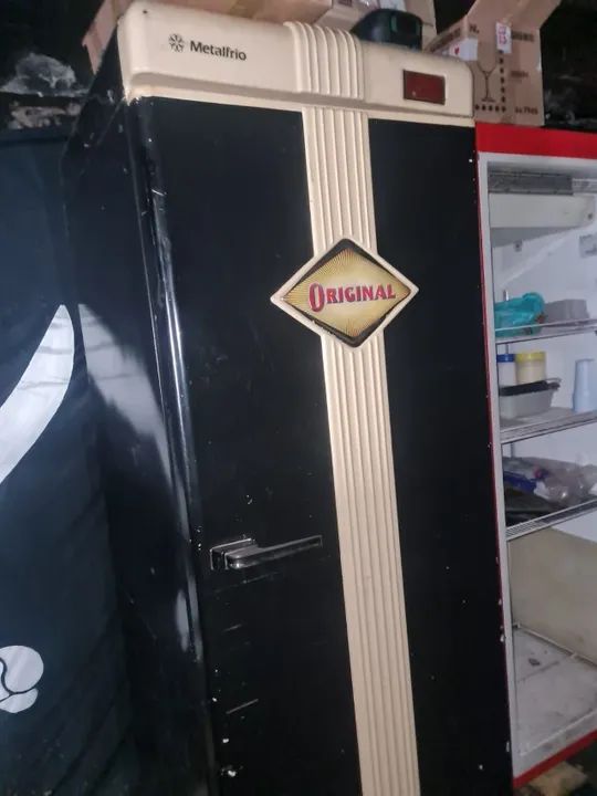 Cervejeira 570L Retrô Com Rodinhas 110V - Foto 2