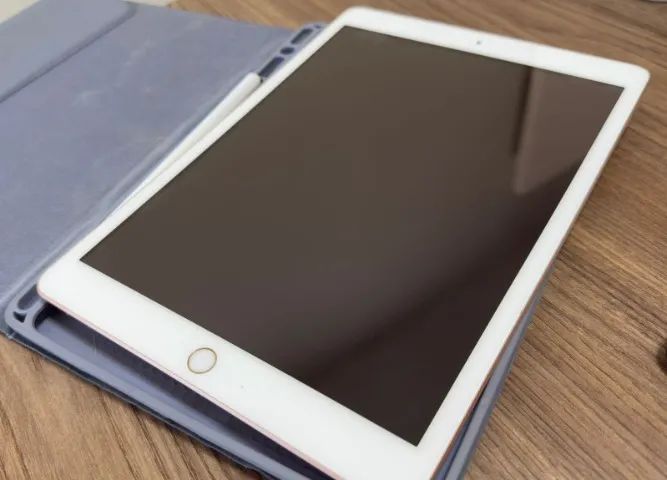 Ipad 8 32gb com Apple Pencil - Tablets e E-Readers - Centro