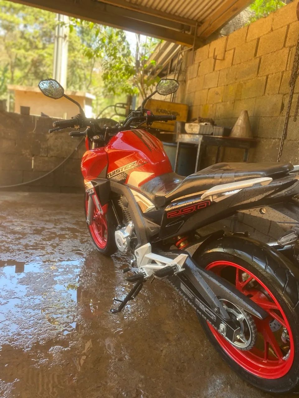 Honda cb 250f twister 2021 muito nova - Foto 4