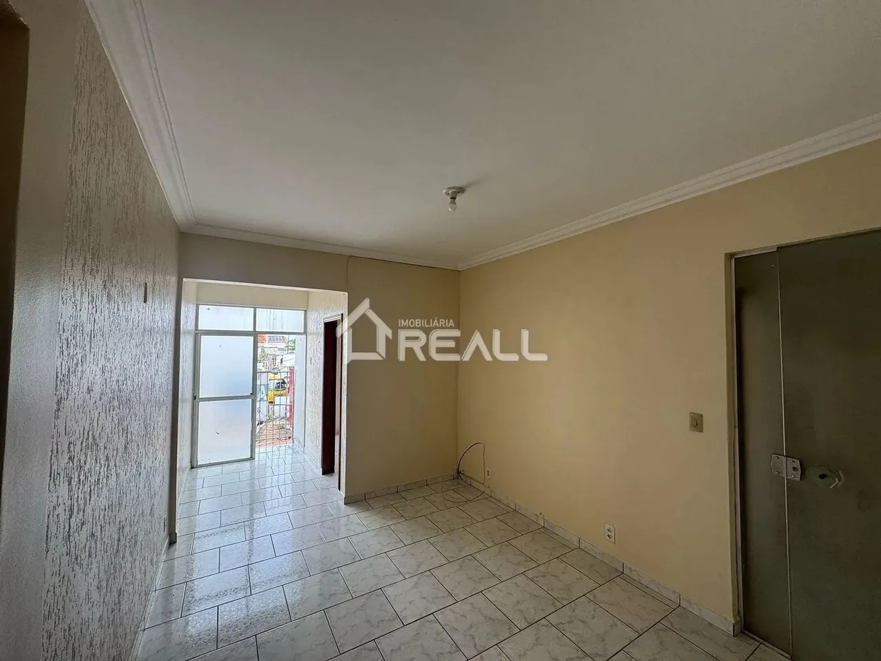 ALUGA- SE APARTAMENTO NO BOSQUE