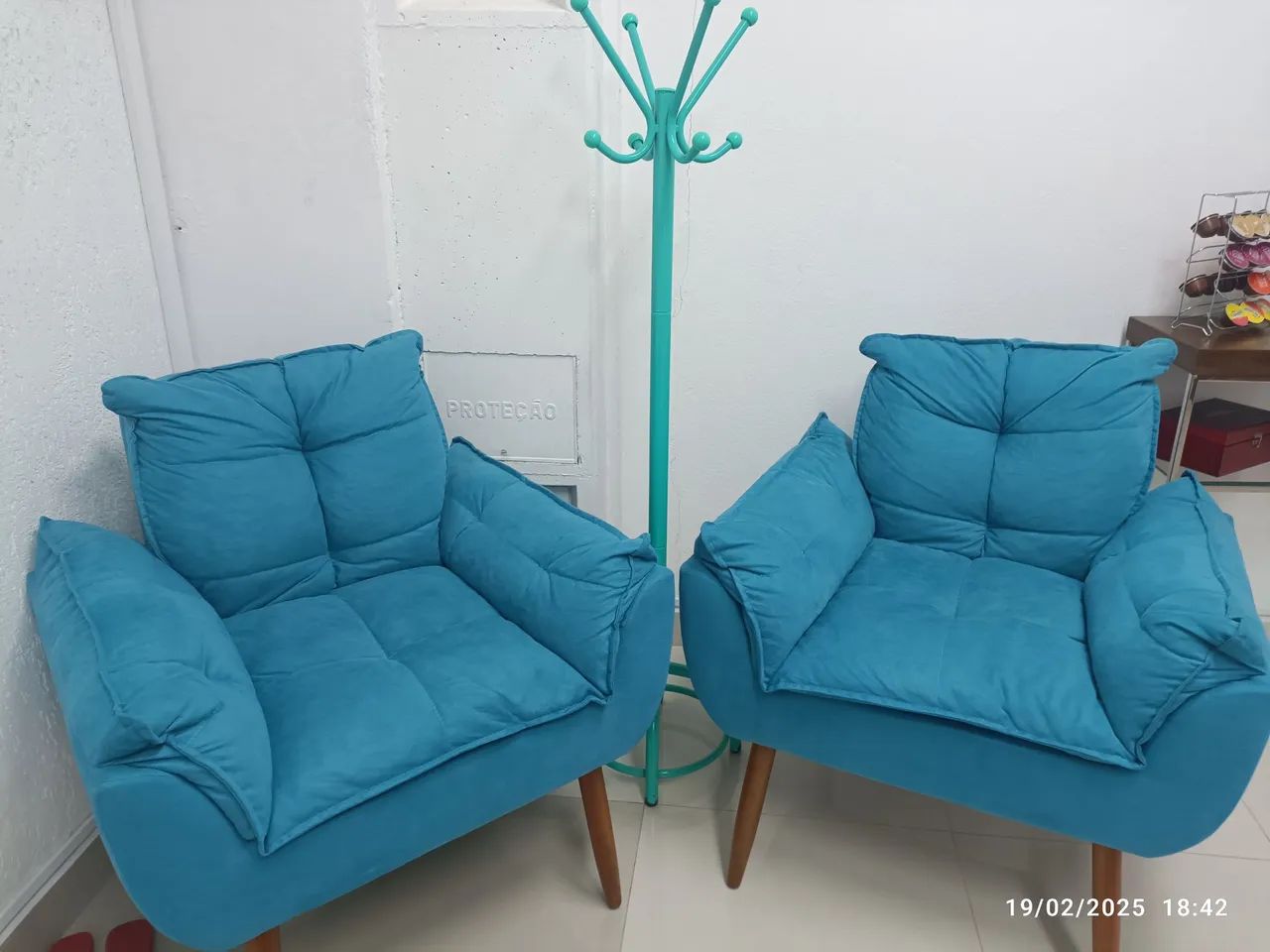 Par de Cadeiras Azuis - Conforto e Estilo