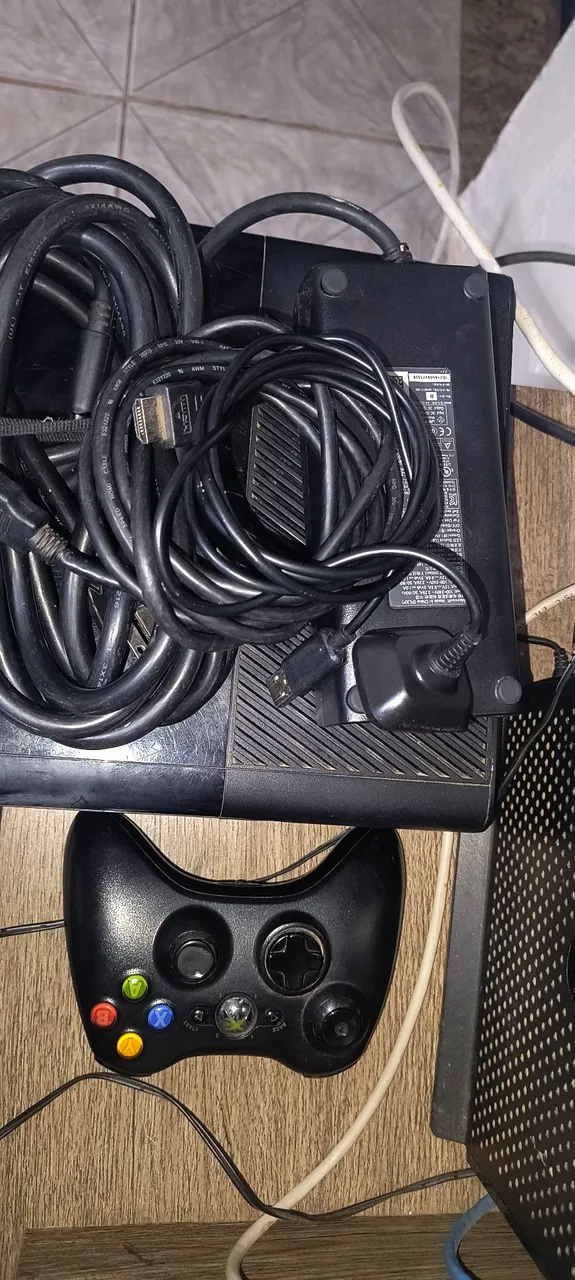 Xbox 360 Completo com Acessórios