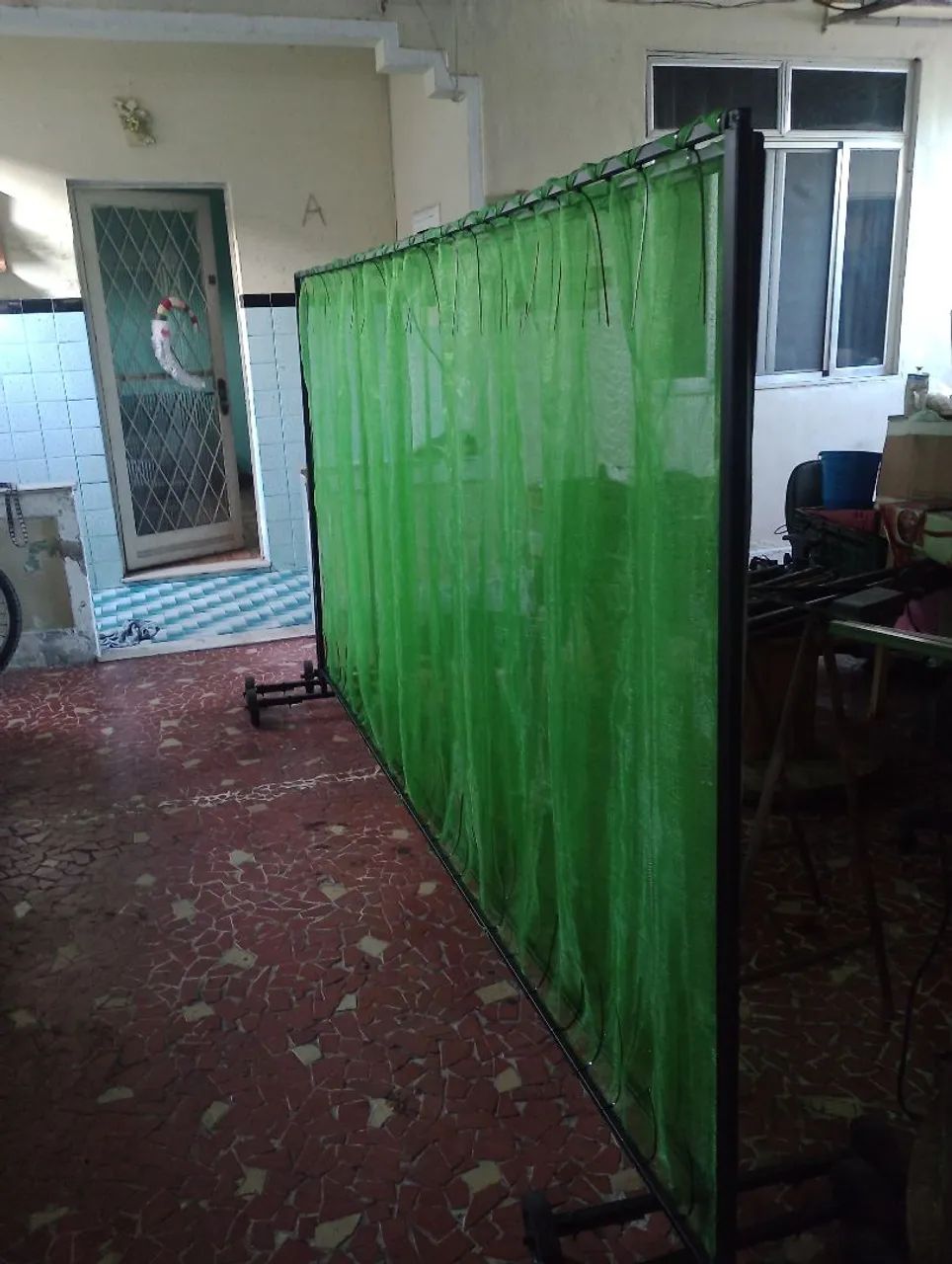 Tela de proteção para roçada 