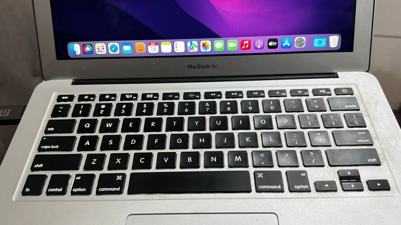 MacBook Air 13.3" 2017 Intel Core i5 5th 8GB 128GB SSD - 152 Ciclos de baterial - Foto 5