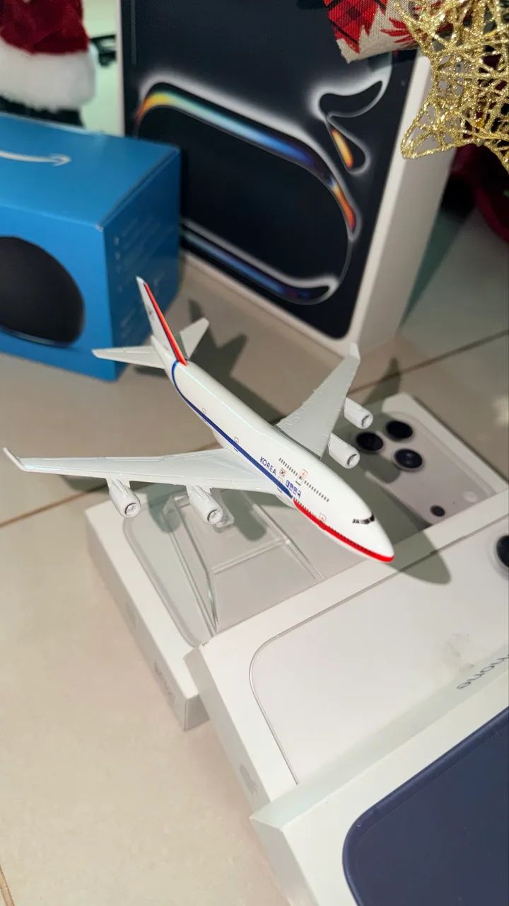 Miniatura de avião Air Korea 1/500 - Foto 2