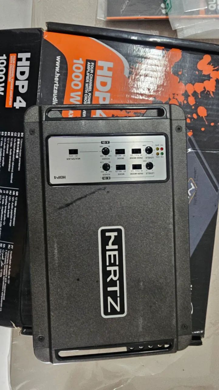 Amplificador HERTZ HDP 4 - 1000W