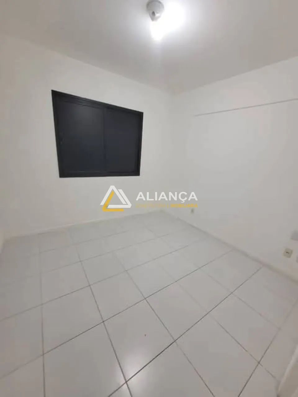 APARTAMENTO À VENDA COM 3 QUARTOS,SENDO 1 SUÍTE NO CONDOMÍNIO SOBERANO JARDINS BAIRRO LUZI - Foto 4
