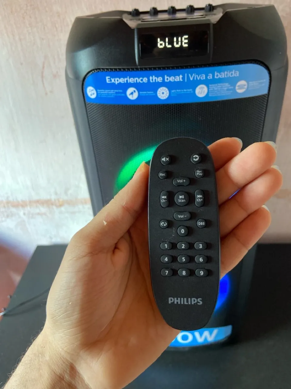 Caixa de Som Philips com Bluetooth e Controle Remoto