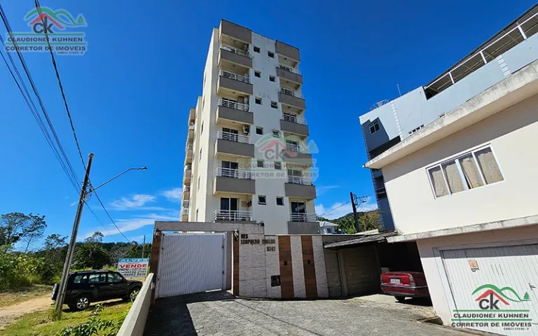 AP ao lado da praça de Santo Amaro da imperatriz, com lindo visual para a igreja matriz