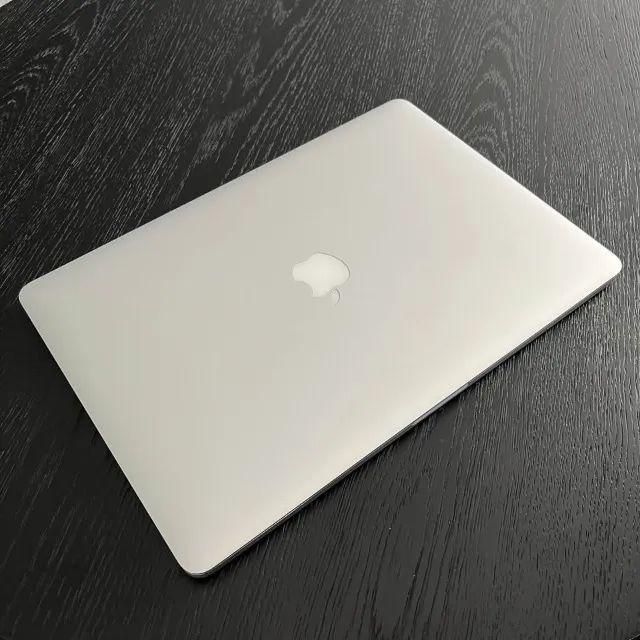 Macbook Pro 15 Mid 2015 - I7 / 16GB / AMD Radeon / 512GB