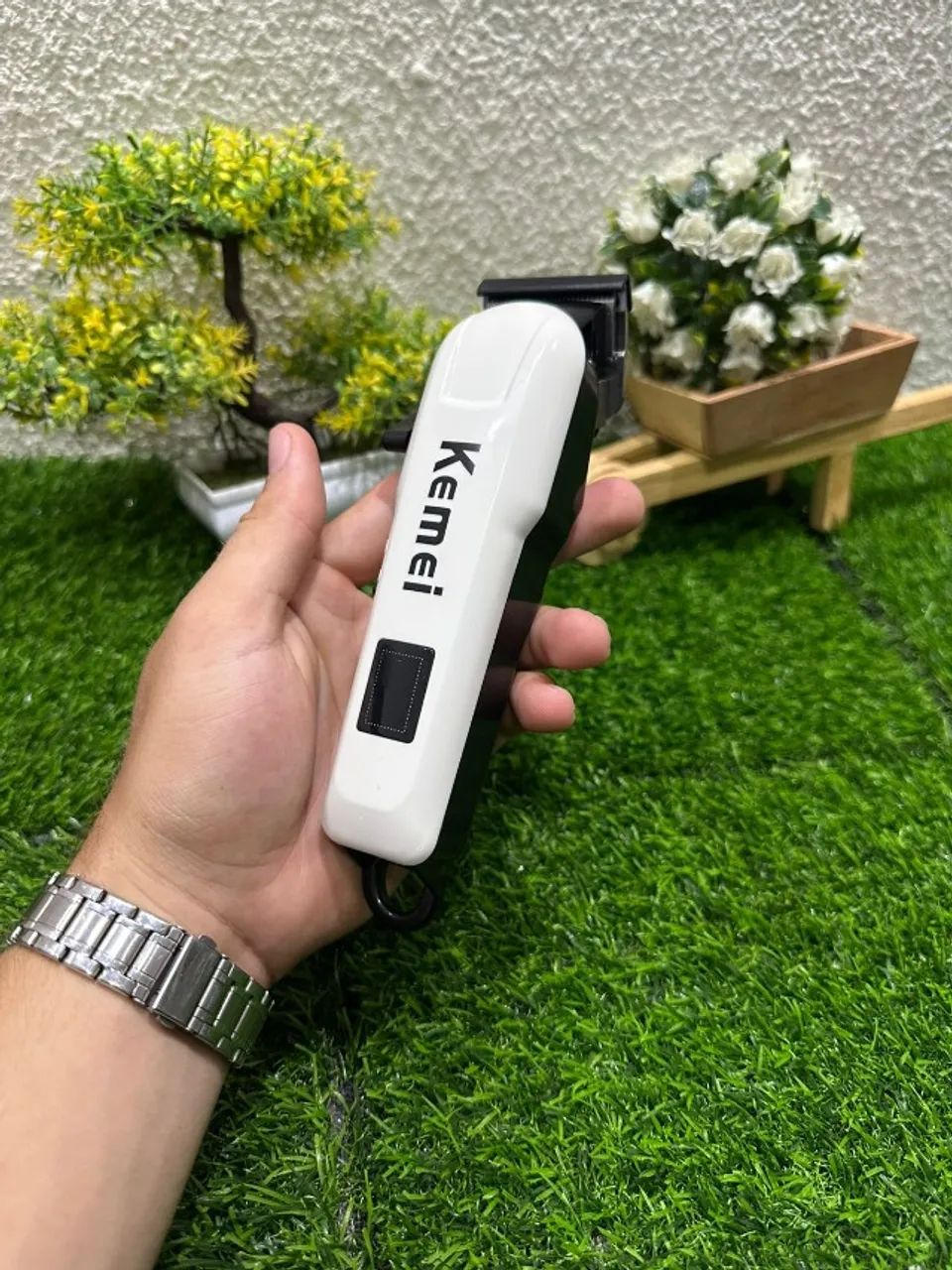 Maquina Kemei para cabelo