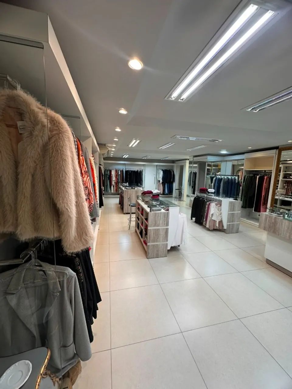 Venda de Mobiliário Comercial para Loja de Confecções - Foto 4