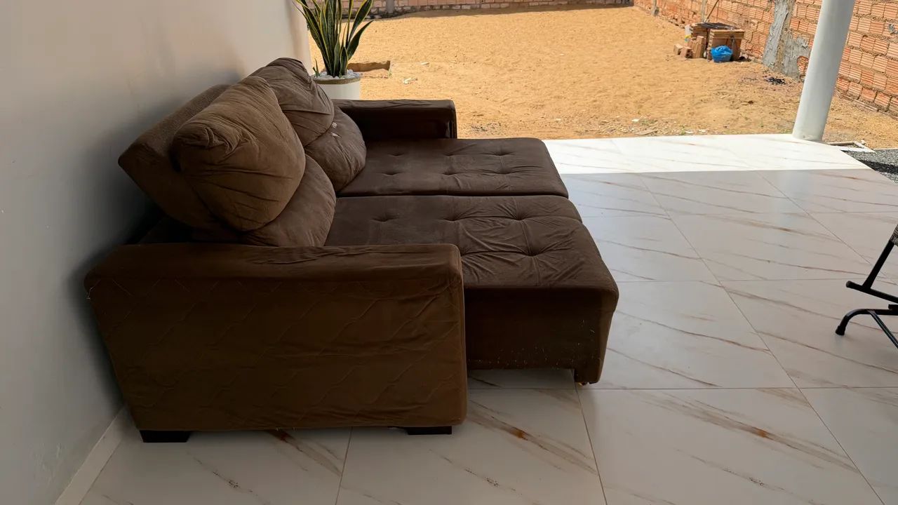 Vende-se um sofá e uma Poltrona?.