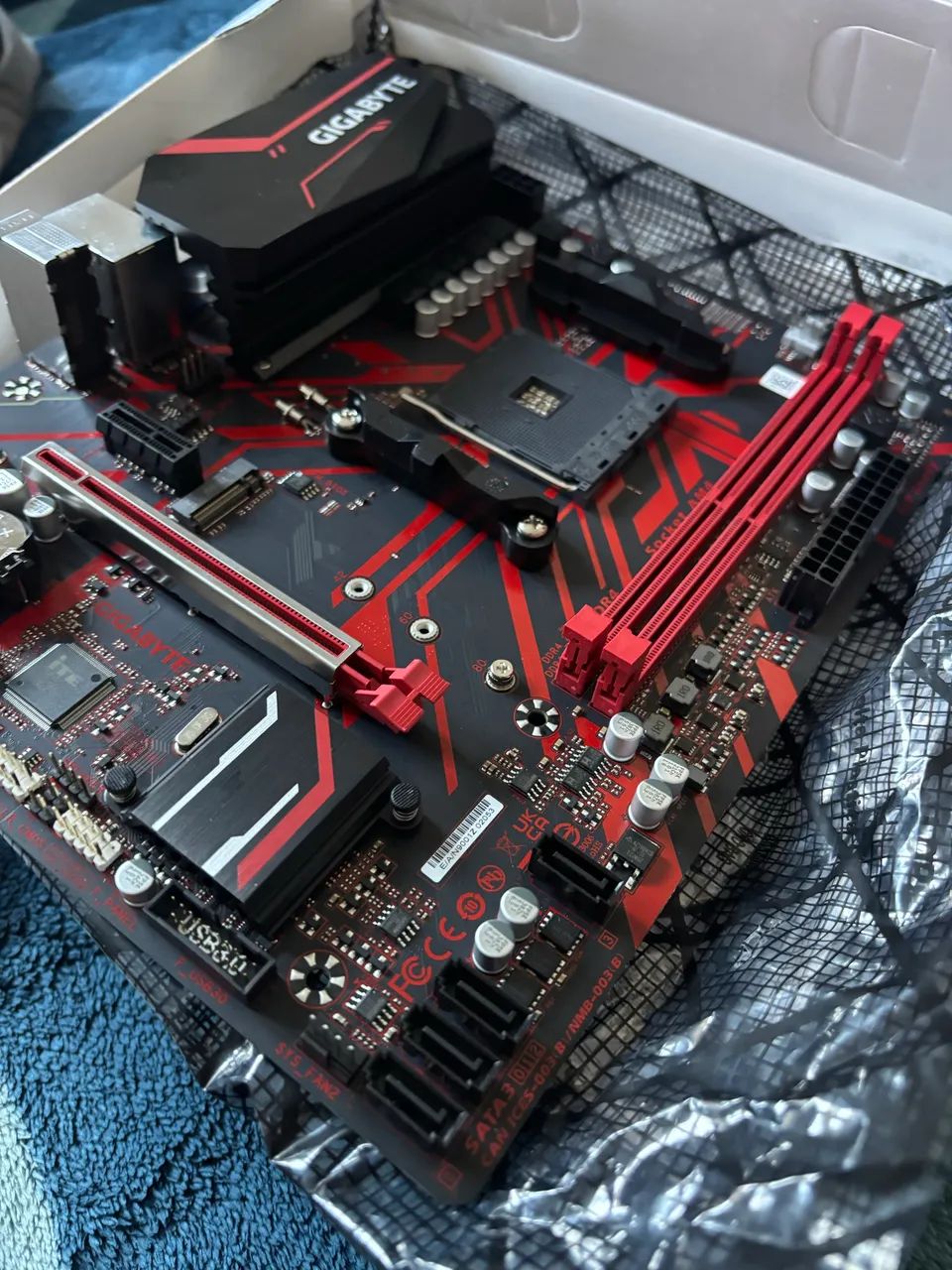 Placa mãe B450m GAMING  - Foto 2