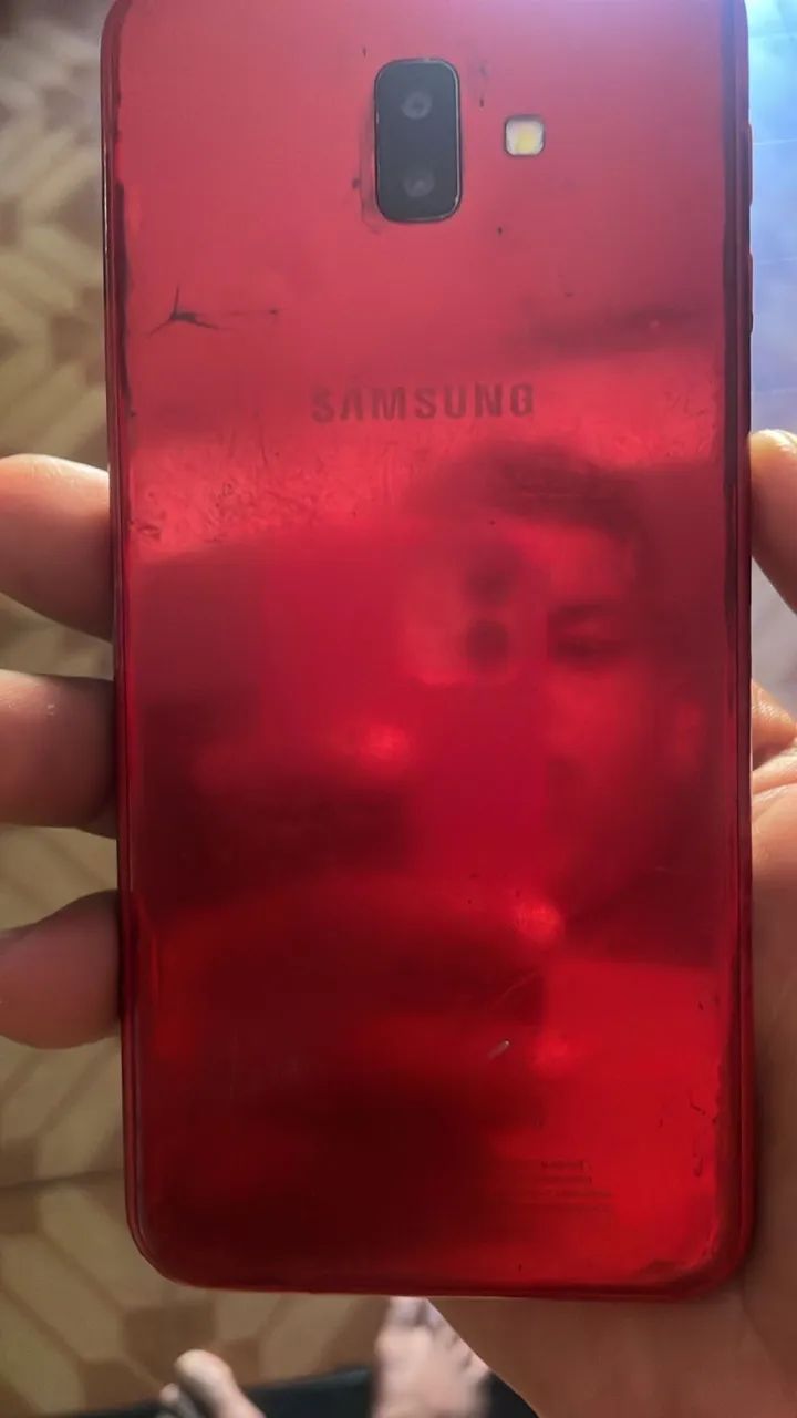 Vendo j6 plus pra troca de tela ! - Foto 2