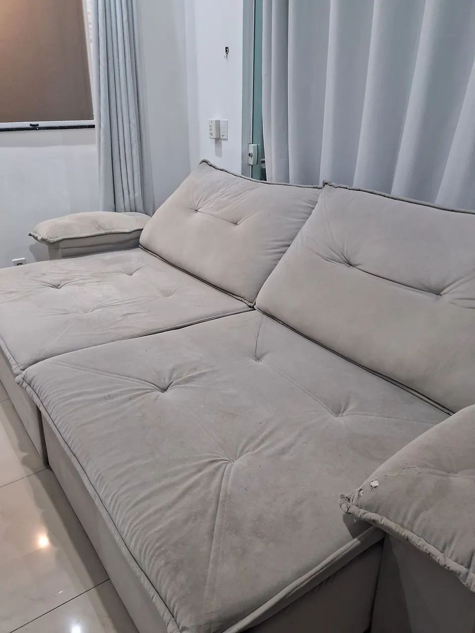 Sofá retrátil e reclinável medida 2.90.