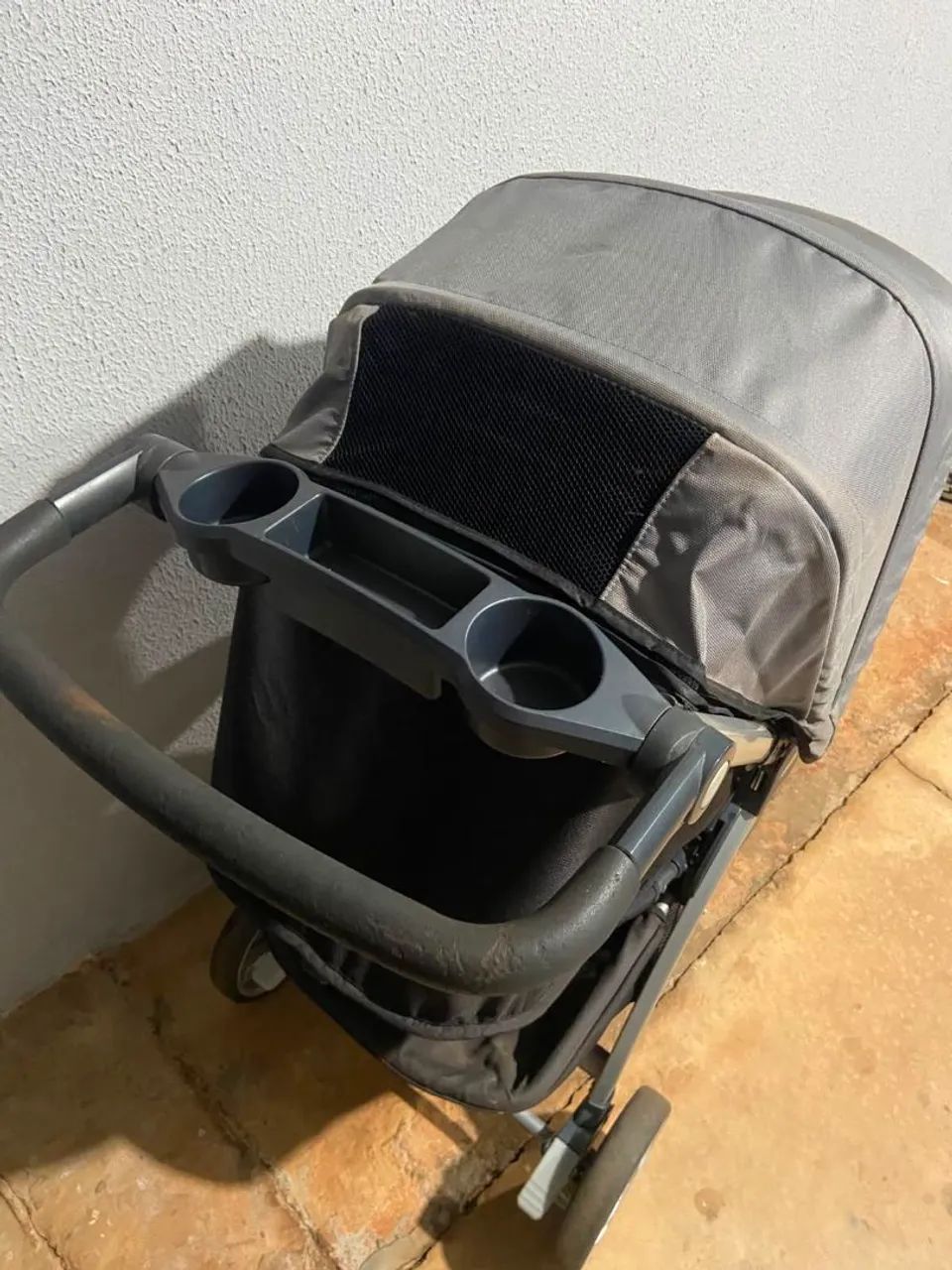 Carrinho de bebê + bebê conforto da Chicco Bravo  - Foto 3
