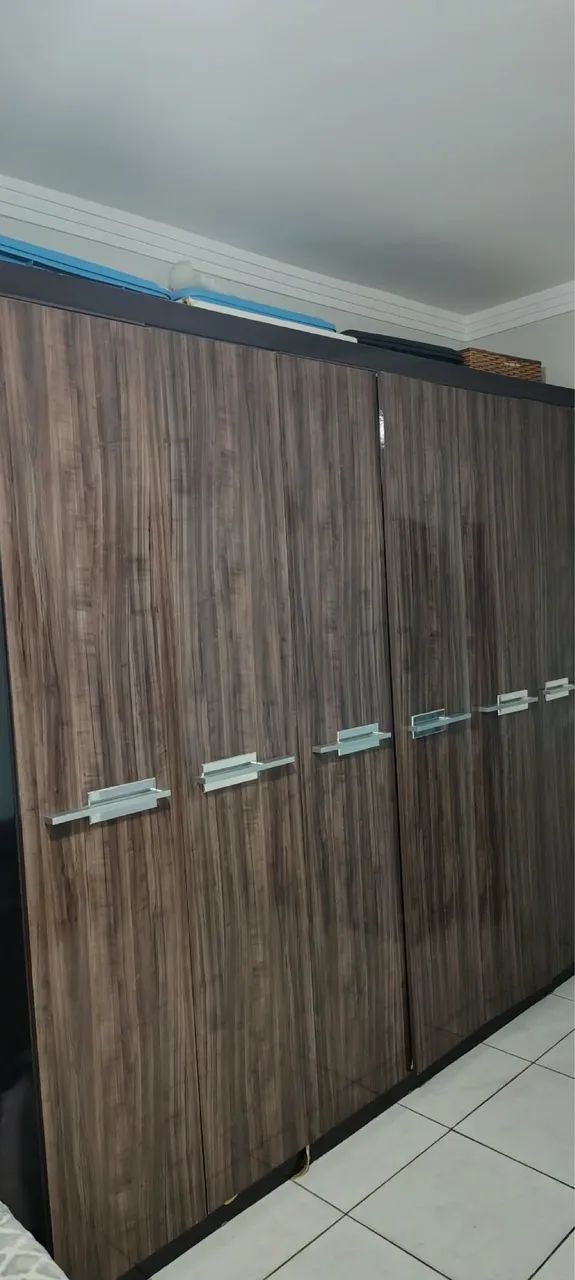 Guarda-roupa em ótimo estado 