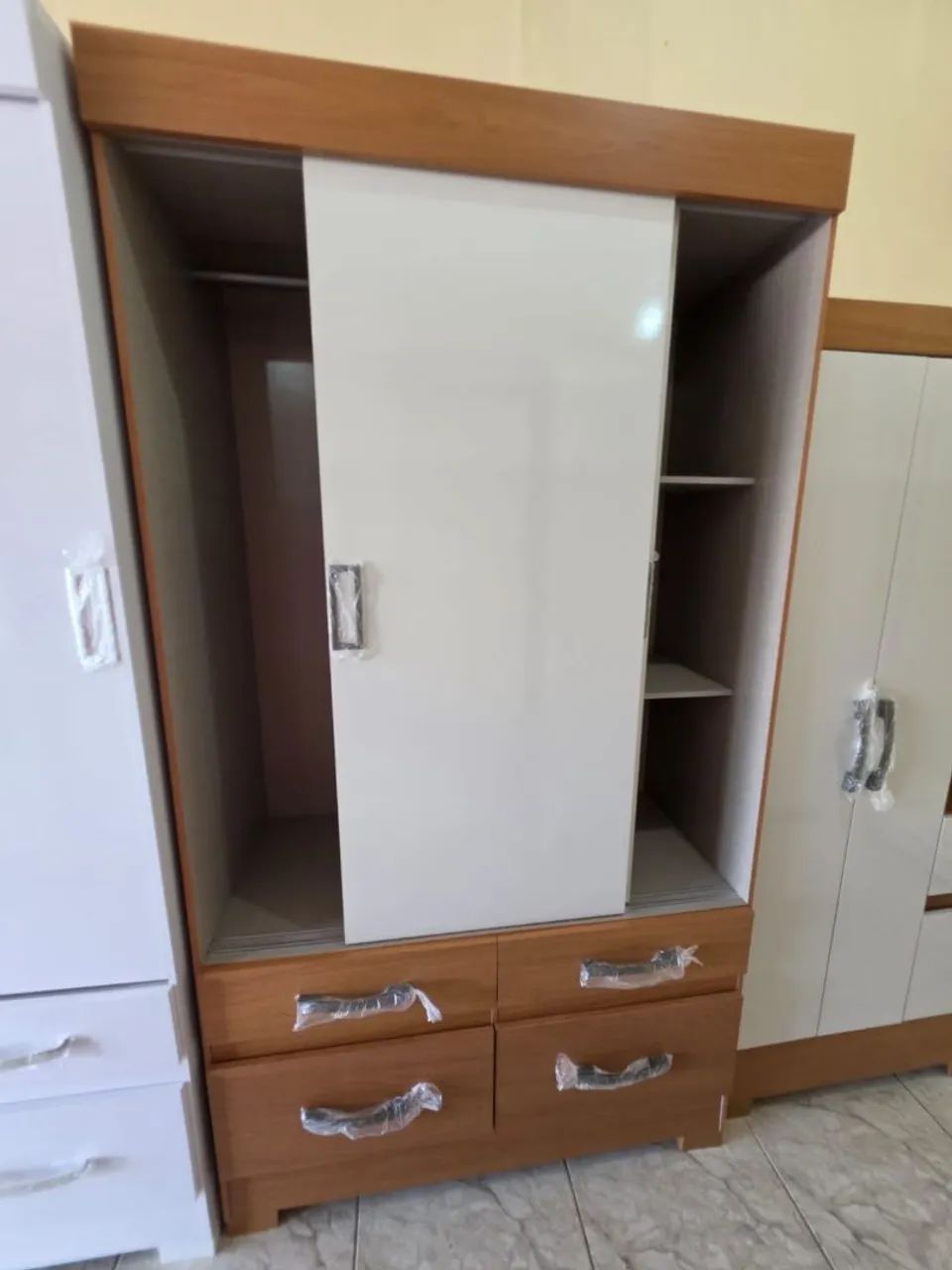 GUARDA ROUPAS DE SOLTEIROS NOVOS - Foto 3