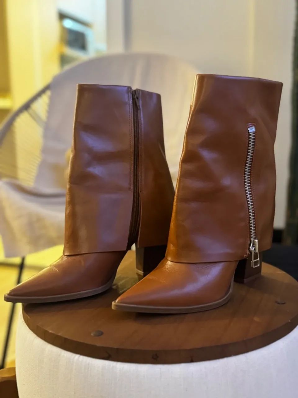 Bota de couro arezzo 37 - Foto 2