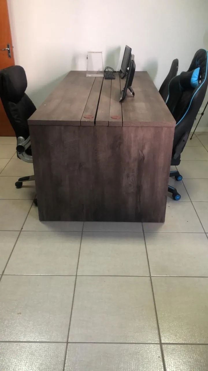 Mesa de Escritório / Estação de Trabalho para 4 pessoas