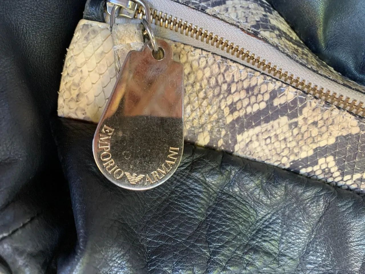 Bolsa Emporio Armani Original em Couro Legítimo - Estampa Python / Cobra - Foto 2