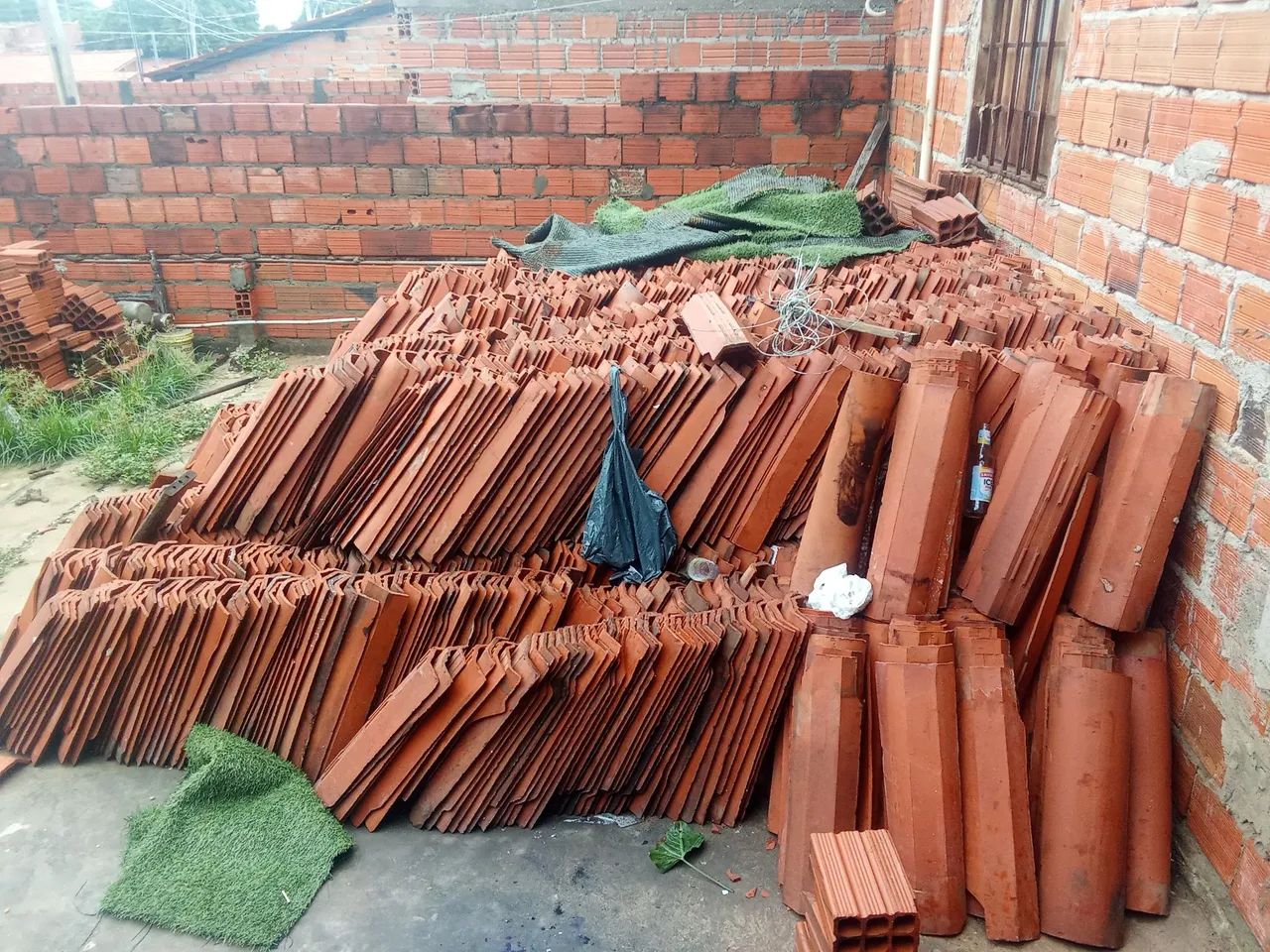 Maís de 3 mil telhas - Foto 3