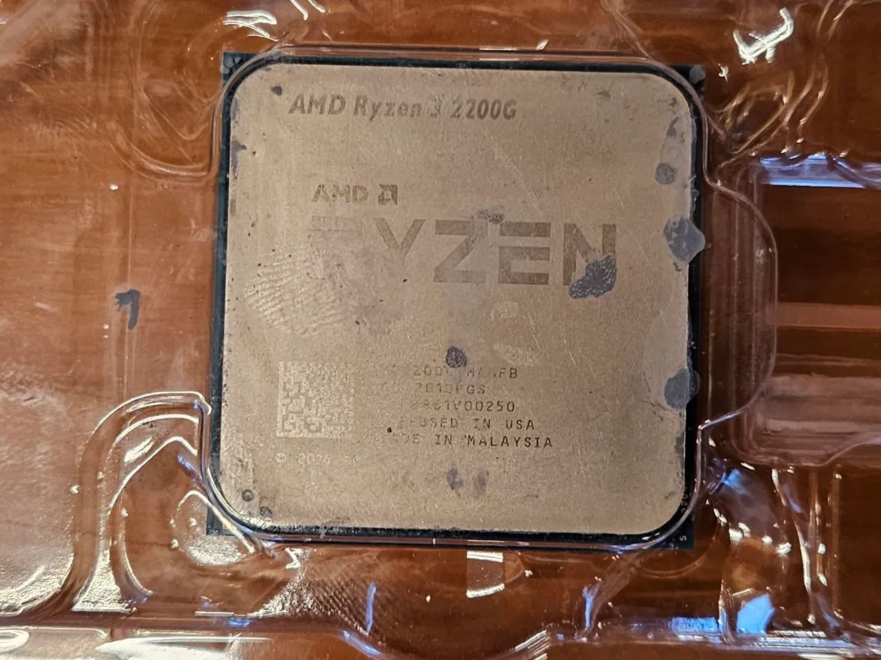 AMD Ryzen 3 2200G