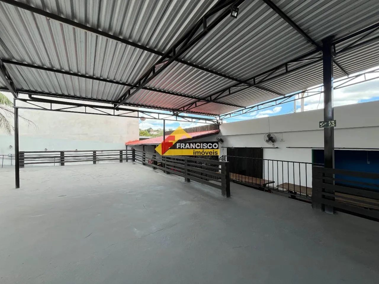 Galpão localizado no bairro Das Oliveiras - Foto 3