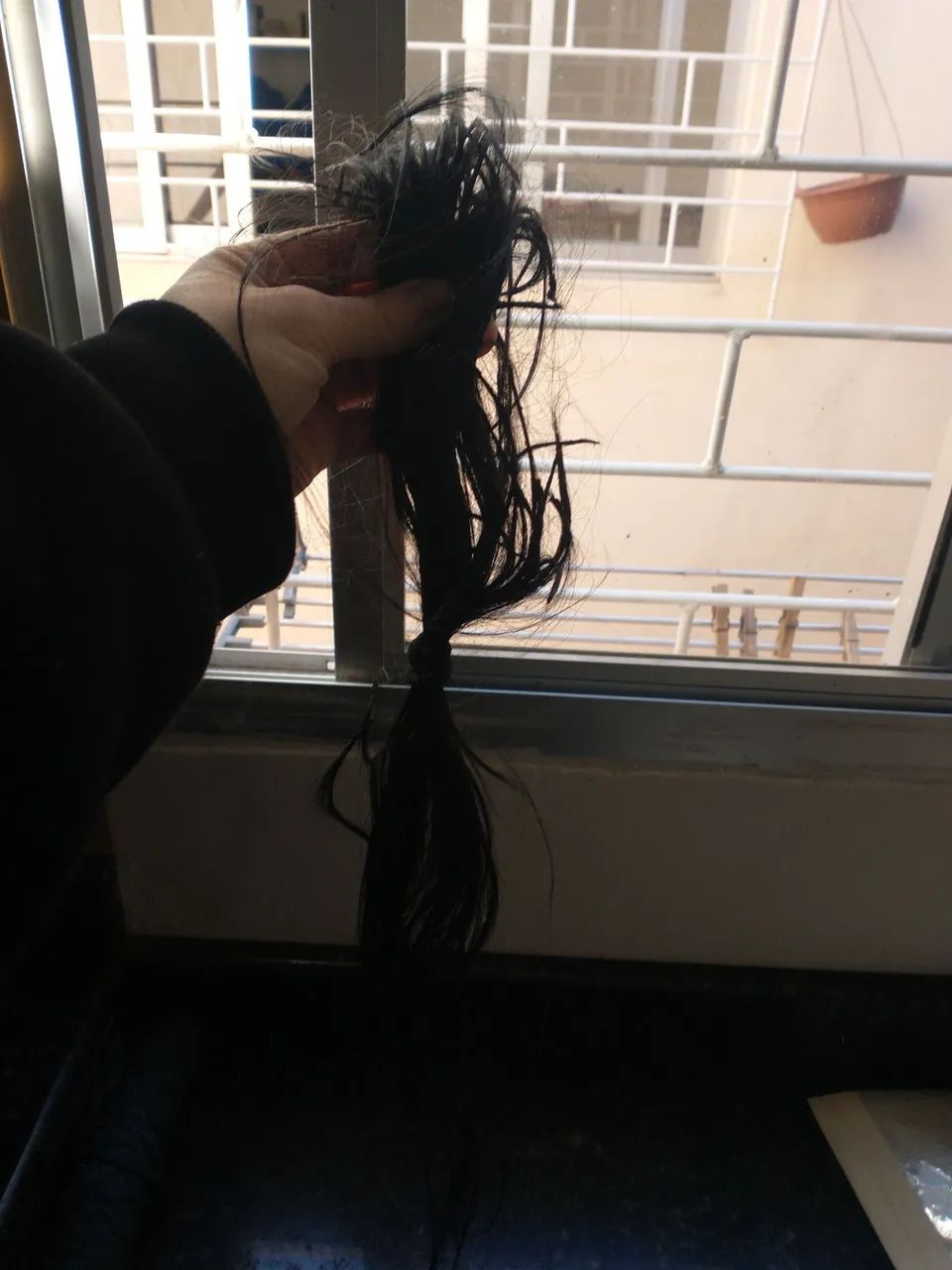 Vendo Mega hair longo preto liso - Foto 3