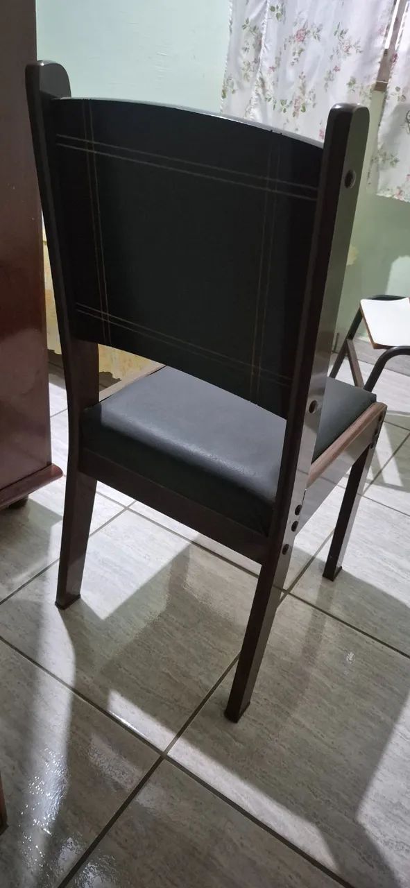 Mesa com 6 Cadeiras compensado mogno - Foto 2