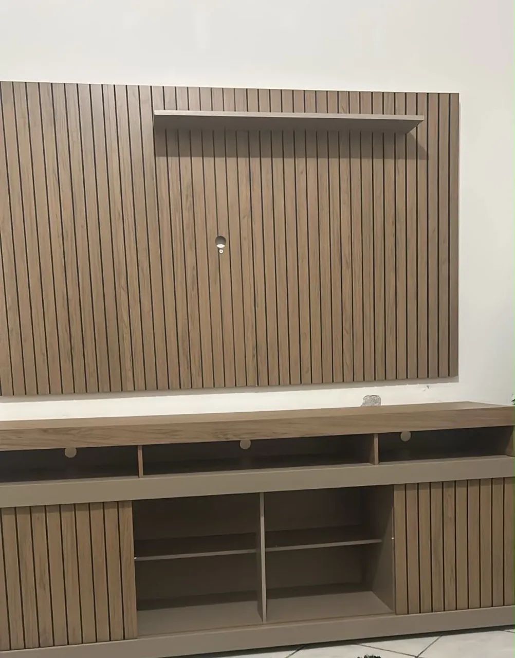 Painel e Hack com Bancada Simetria, espaço para Tvs até 75 - Foto 4