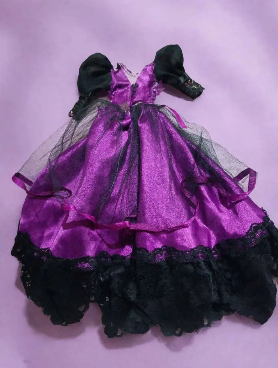 Vestido da boneca mosnter Elisabeth drácula 36cm de comprimento e 33 de busto  - Foto 3