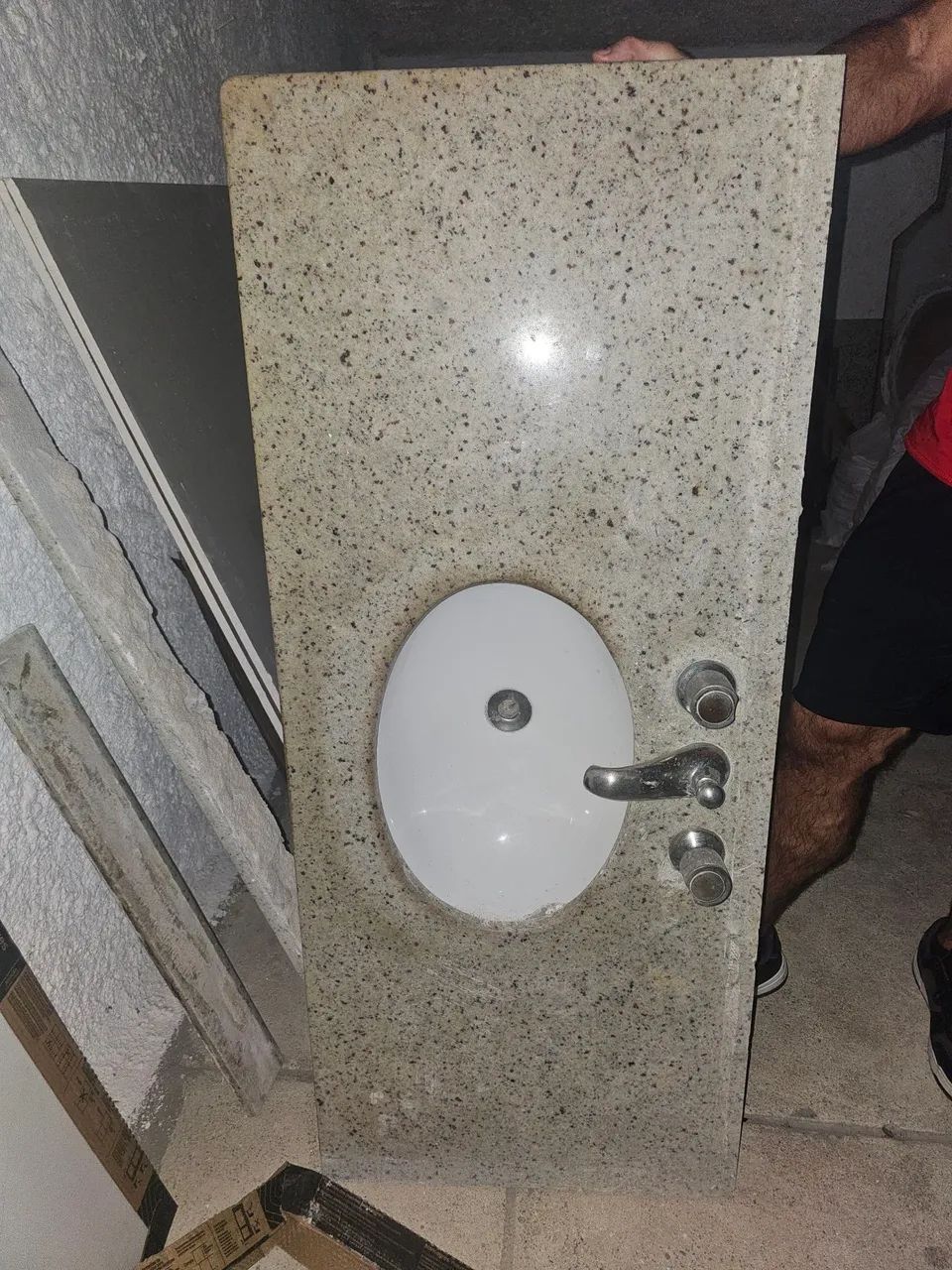 Bancada banheiro de granito com pia