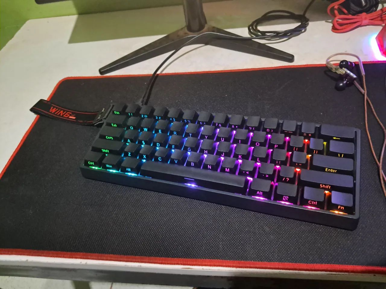 Teclado magnético Aula Win 60he standard,rapid trigger,SnapTap( Aceito proposta no pix)  - Foto 2