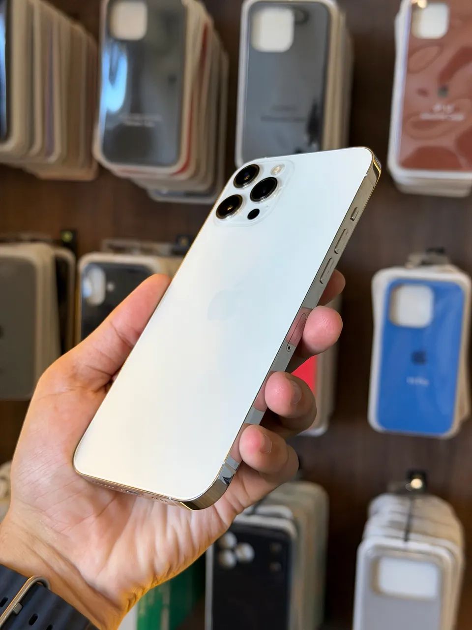 iPhone 12 Pro Max 256gb Silver Seminovo - Celulares e Smartphones