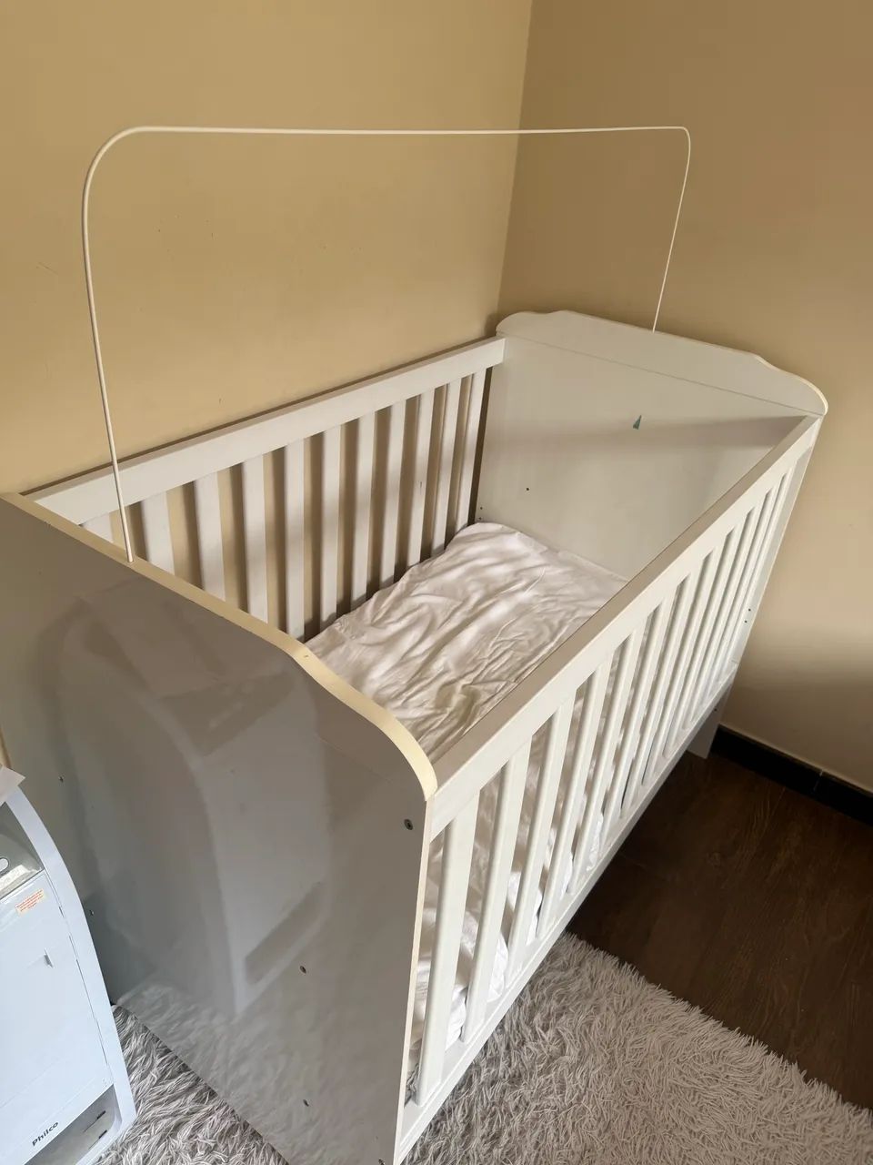 Berço americano vira cama com colchão  - Foto 3