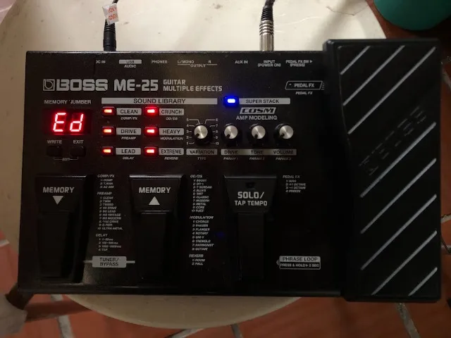 Pedaleira Boss ME-25 COMPLETA (Na Caixa + Fonte Original Boss PSA