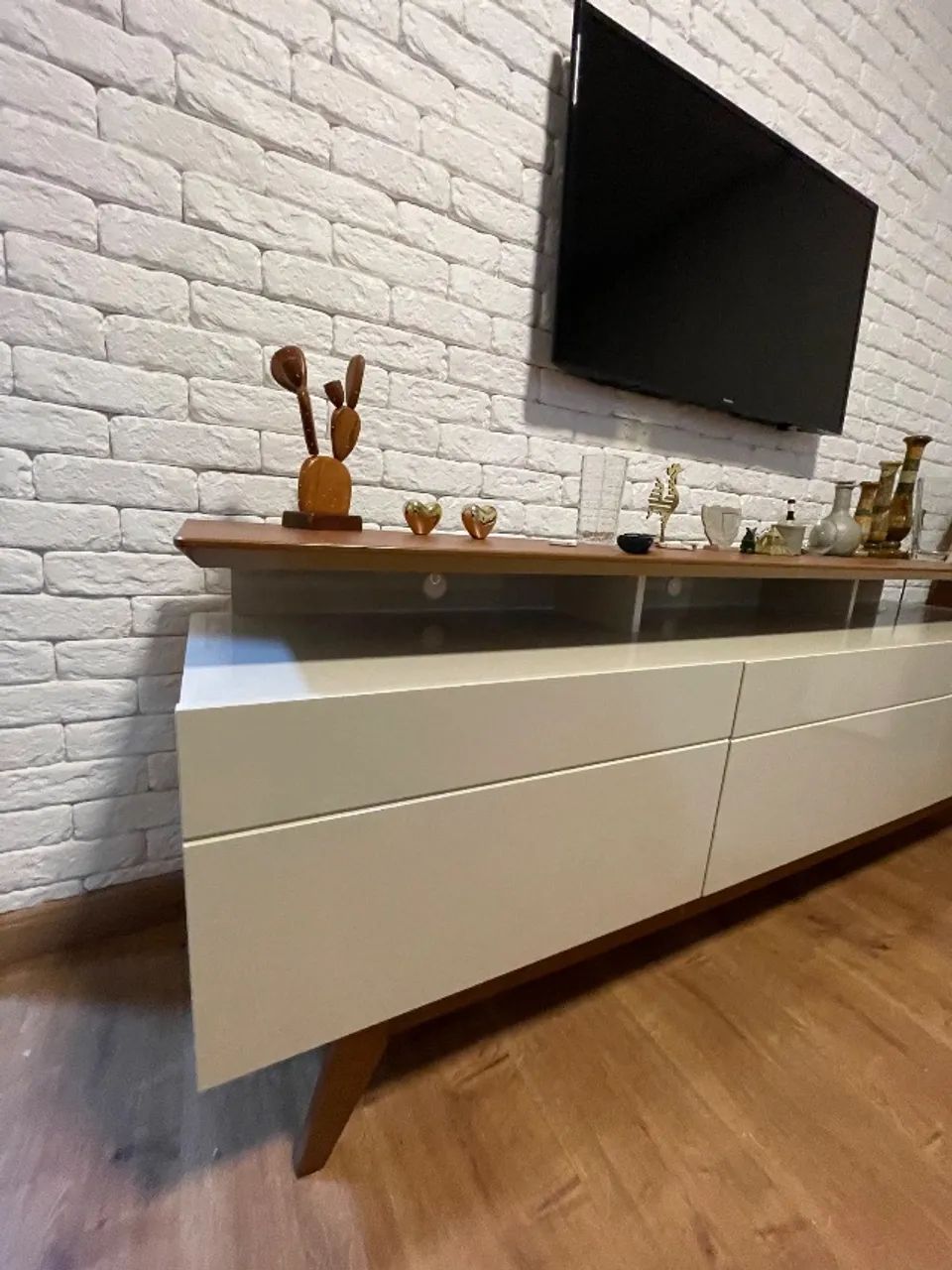 Rack para TV em MDF Freijó e Off White  - Foto 5